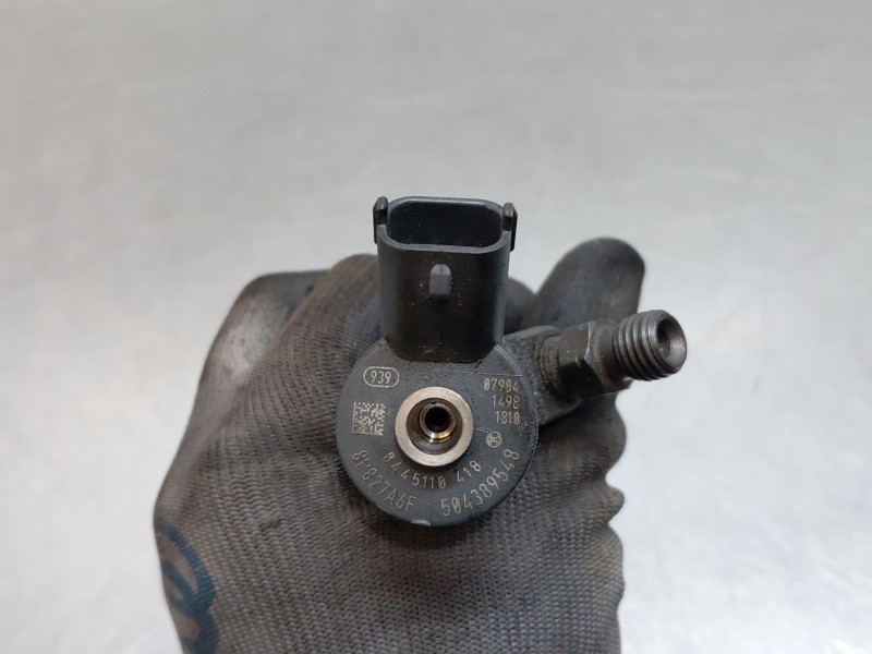 Recambio de inyector para iveco daily 35s16 35-160 referencia OEM IAM 0445110418 504389548 