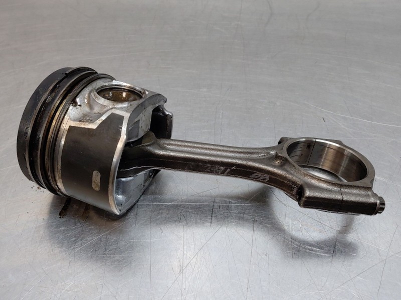 Recambio de biela para peugeot 2008 (p2) bluehdi referencia OEM IAM 1629031680  