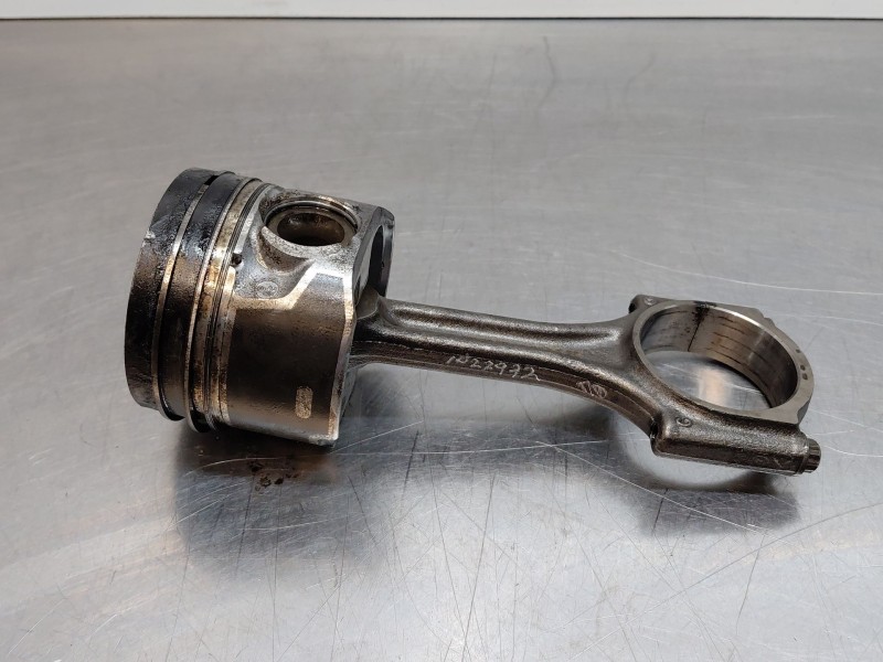 Recambio de biela para peugeot 2008 (p2) bluehdi referencia OEM IAM 1629031680  