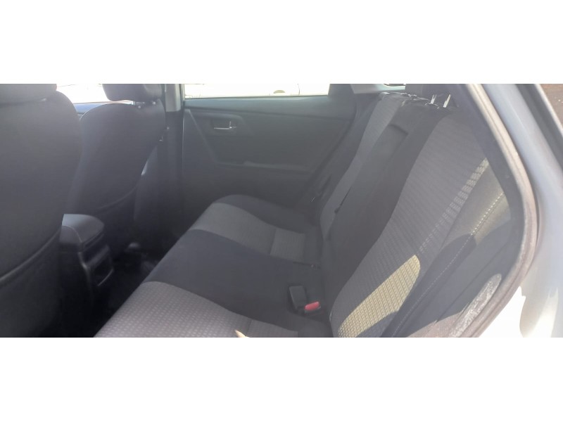 toyota auris touring sports (e18) del año 2018 toyota auris touring sports (e18) del año 2018