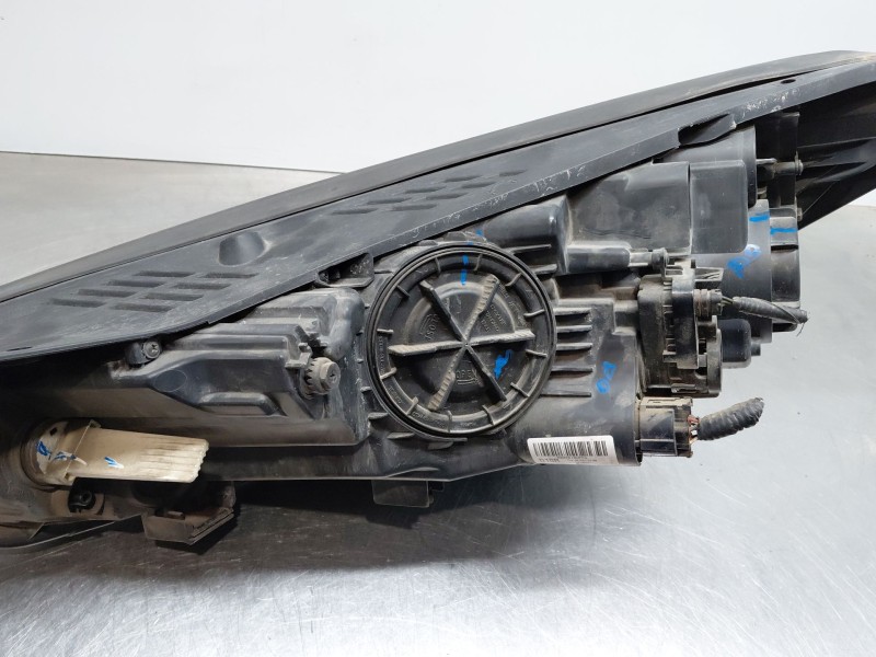 Recambio de faro derecho para hyundai tucson (tl, tle) 1.7 crdi referencia OEM IAM 92102D7101  