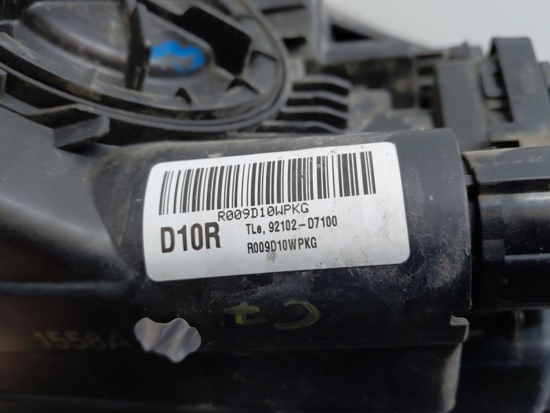 Recambio de faro derecho para hyundai tucson (tl, tle) 1.7 crdi referencia OEM IAM 92102D7101  