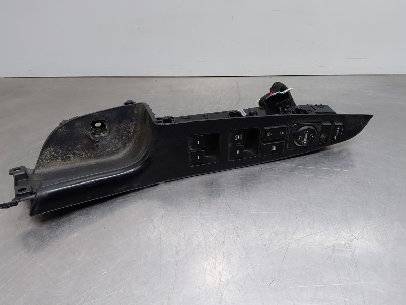 Recambio de mando elevalunas delantero izquierdo para hyundai tucson (tl, tle) 1.7 crdi referencia OEM IAM 93570D30414X  