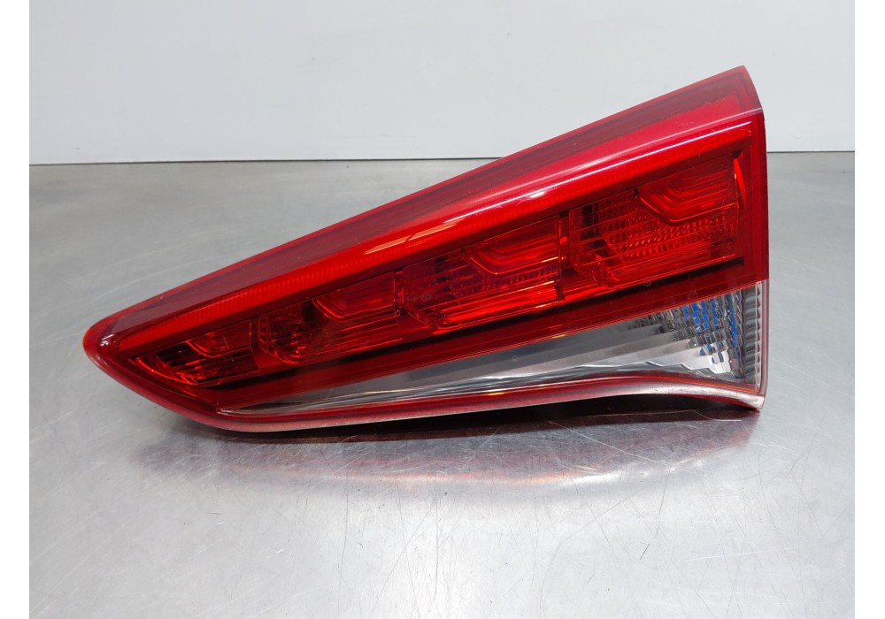 Recambio de piloto trasero derecho interior para hyundai tucson (tl, tle) 1.7 crdi referencia OEM IAM 92404D7100  