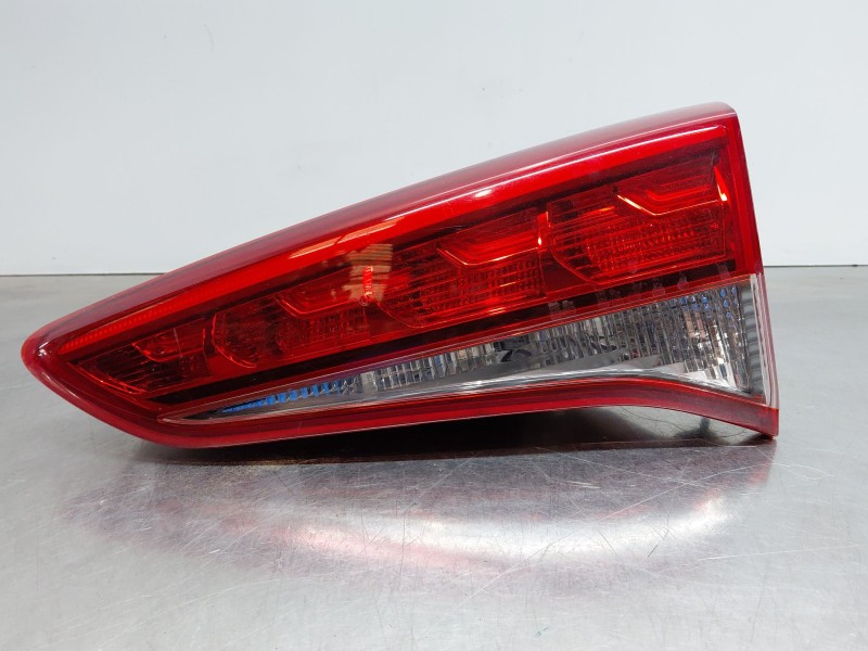 Recambio de piloto trasero derecho interior para hyundai tucson (tl, tle) 1.7 crdi referencia OEM IAM 92404D7100  