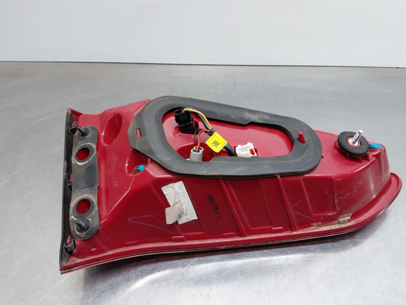 Recambio de piloto trasero derecho interior para hyundai tucson (tl, tle) 1.7 crdi referencia OEM IAM 92404D7100  