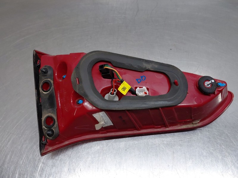 Recambio de piloto trasero derecho interior para hyundai tucson (tl, tle) 1.7 crdi referencia OEM IAM 92404D7100  