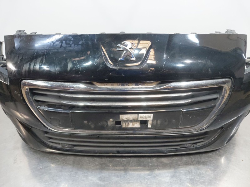 Recambio de paragolpes delantero para peugeot 5008 (0u_, 0e_) 2.0 hdi 150 / bluehdi 150 referencia OEM IAM 1611203980  
