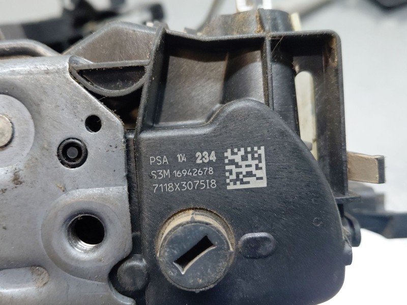 Recambio de cerradura puerta delantera derecha para peugeot 5008 allure referencia OEM IAM 9810423480  