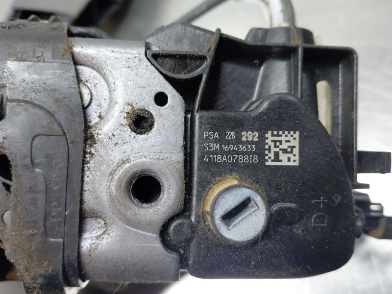Recambio de cerradura puerta trasera derecha para peugeot 5008 allure referencia OEM IAM 9822829280  