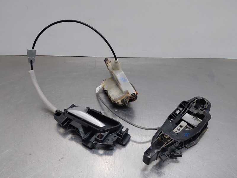 Recambio de cerradura puerta trasera izquierda para peugeot 5008 allure referencia OEM IAM 9822829880  