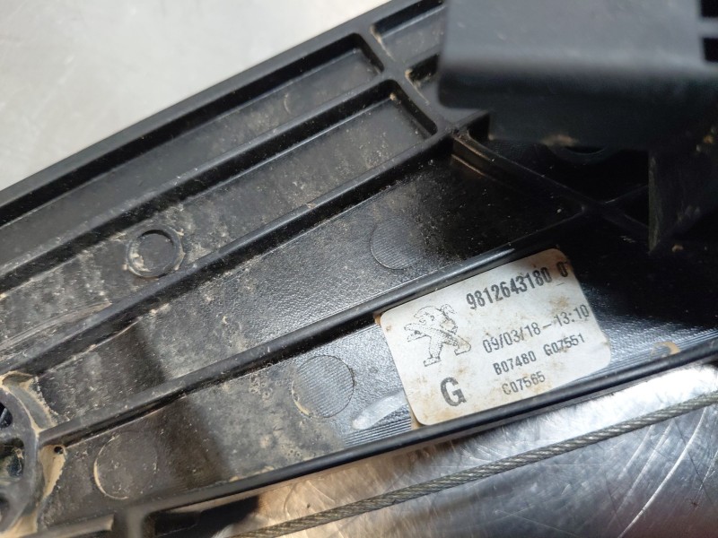 Recambio de elevalunas trasero izquierdo para peugeot 5008 allure referencia OEM IAM 9812643180  