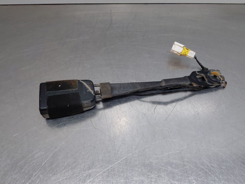 Recambio de enganche del cinturon delantero der para peugeot 5008 allure referencia OEM IAM 98095024XX  
