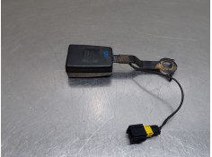 Recambio de enganche del cinturon trasero der para peugeot 5008 allure referencia OEM IAM 9809500180  