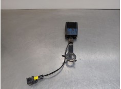 Recambio de enganche del cinturon trasero izq para peugeot 5008 allure referencia OEM IAM 9809500280  