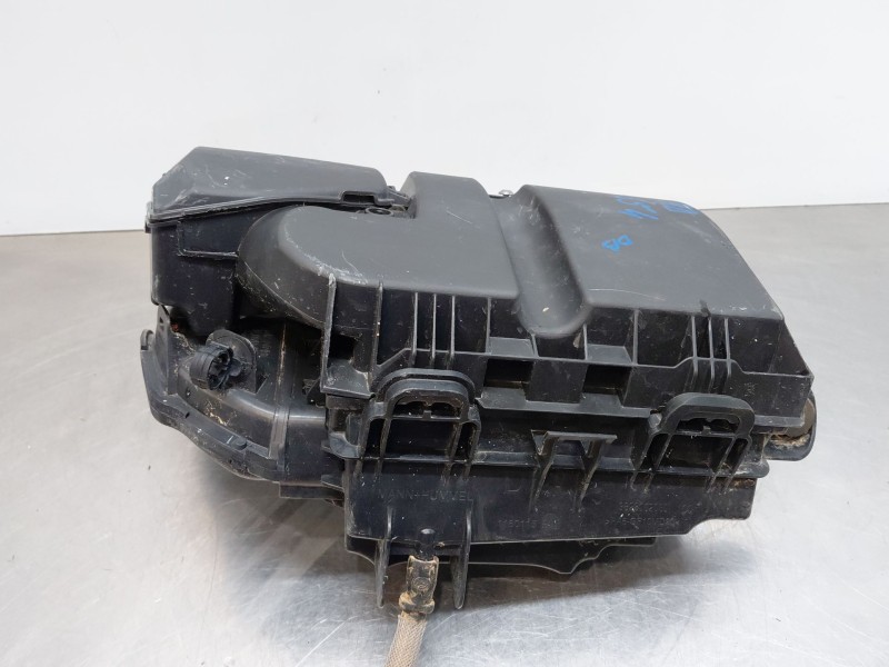 Recambio de filtro aire para peugeot 5008 allure referencia OEM IAM 9828002080  