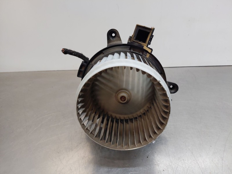 Recambio de motor calefaccion para peugeot 5008 allure referencia OEM IAM 1609690180  