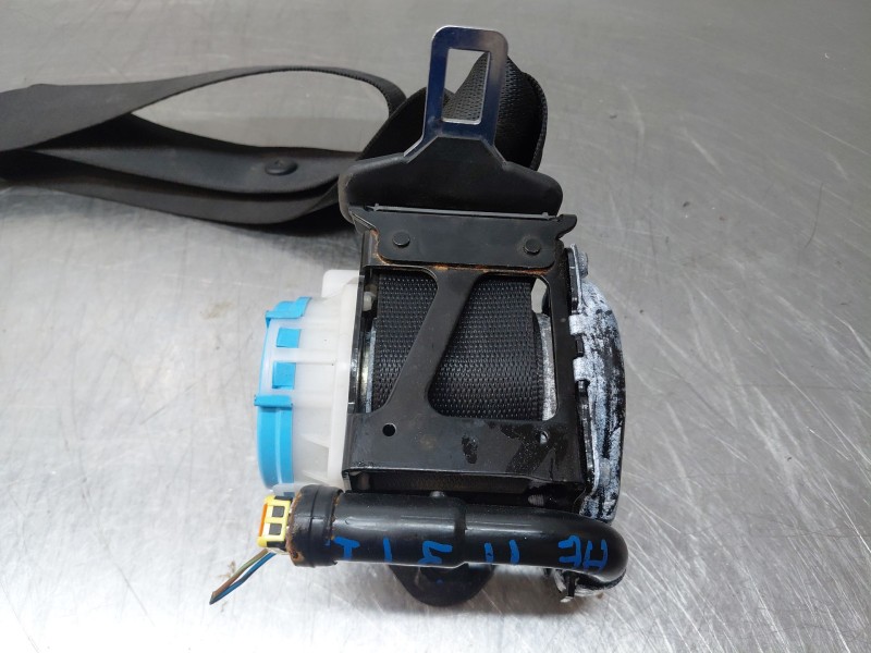 Recambio de cinturon seguridad trasero izquierdo para mercedes-benz clase a (w176) design referencia OEM IAM A1768602385  