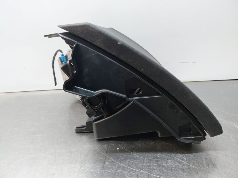 Recambio de guantera para mercedes-benz clase a (w176) design referencia OEM IAM A1766808600  