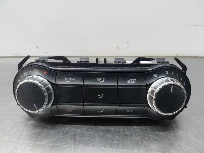 Recambio de mando climatizador para mercedes-benz clase a (w176) design referencia OEM IAM A2469003616  