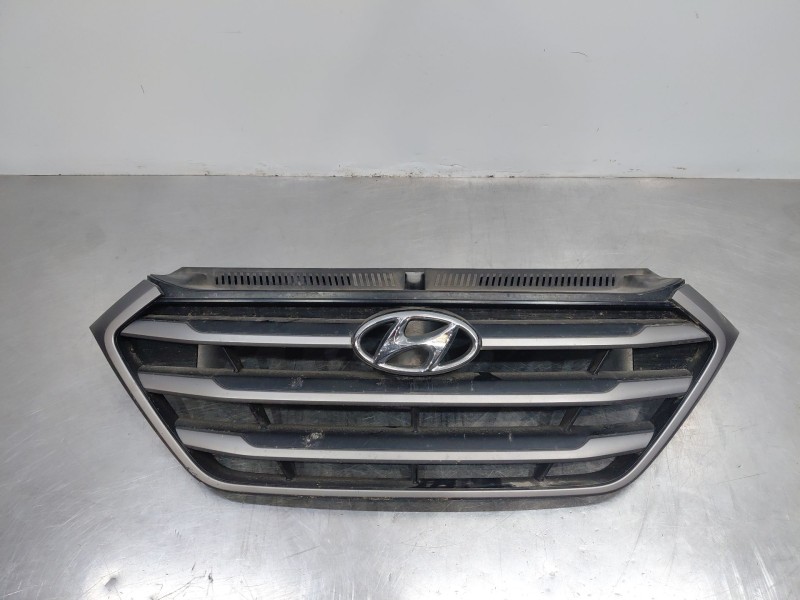 Recambio de rejilla delantera para hyundai tucson (tl, tle) 1.7 crdi referencia OEM IAM 86350D7000  