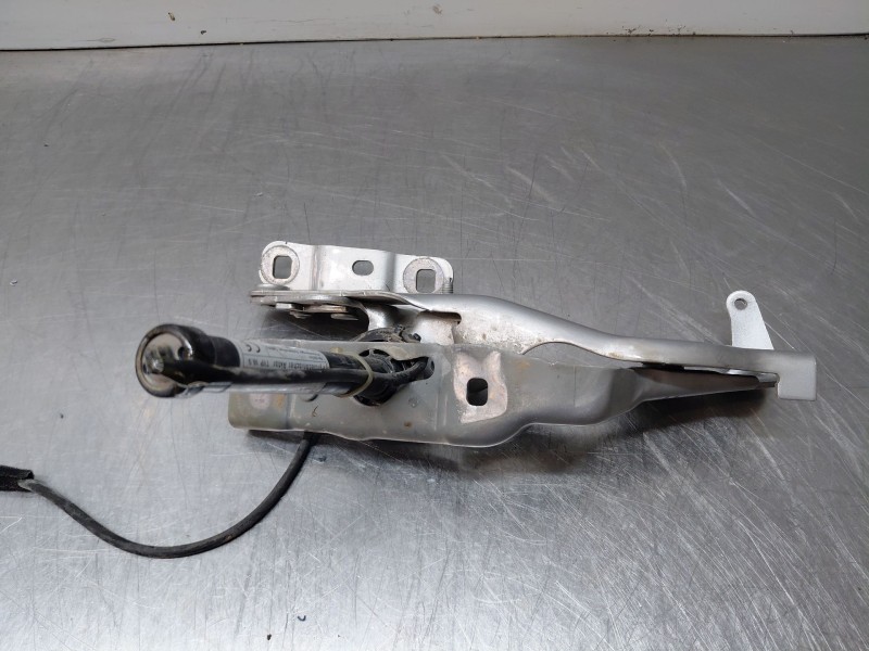Recambio de bisagra capot para mercedes-benz clase a (w176) design referencia OEM IAM A1768800428 A1179061000 
