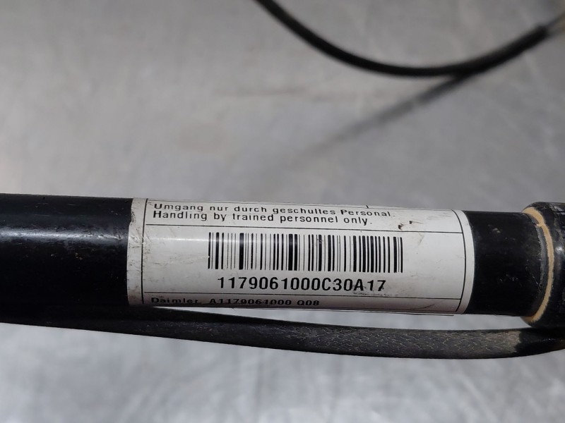 Recambio de bisagra capot para mercedes-benz clase a (w176) design referencia OEM IAM A1768800428 A1179061000 