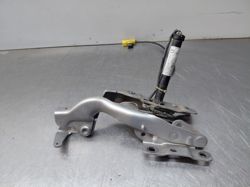 Recambio de bisagra capot para mercedes-benz clase a (w176) design referencia OEM IAM A1768800428 A1179061000 