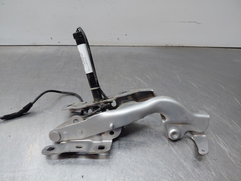 Recambio de bisagra capot para mercedes-benz clase a (w176) design referencia OEM IAM A1768800328 A1179061000 