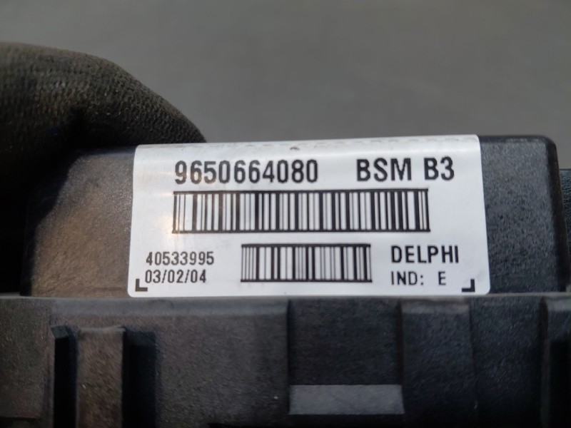 Recambio de caja reles / fusibles para peugeot 307 (3a/c) 2.0 hdi 90 referencia OEM IAM 9650664080  