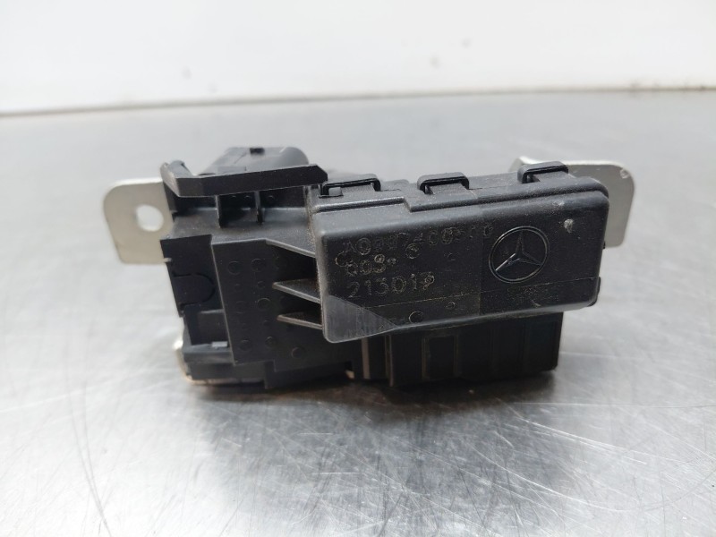 Recambio de cerradura maletero / porton para mercedes-benz clase a (w176) design referencia OEM IAM A0997400500  