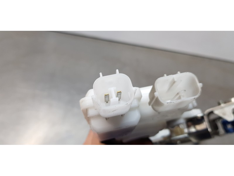 Recambio de cerradura puerta lateral derecha para nissan nv 200 (m20) evalia premium referencia OEM IAM 82504JX30A  