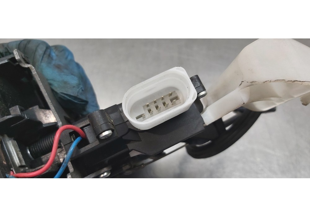 Recambio de cerradura puerta delantera derecha para volkswagen caddy ka/kb (2c) kasten bluemotion referencia OEM IAM 3D1837016AE