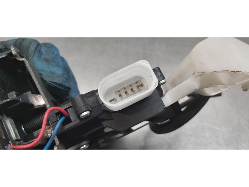 Recambio de cerradura puerta delantera derecha para volkswagen caddy ka/kb (2c) kasten bluemotion referencia OEM IAM 3D1837016AE