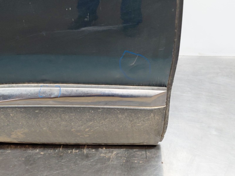Recambio de puerta trasera derecha para peugeot 5008 allure referencia OEM IAM 9815638680  