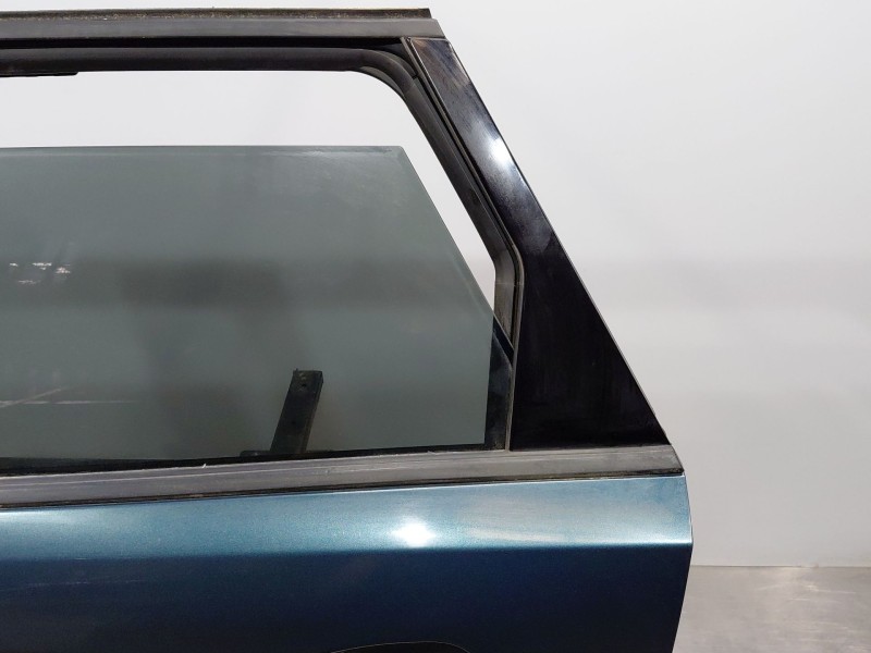 Recambio de puerta trasera izquierda para peugeot 5008 allure referencia OEM IAM 9815638880  
