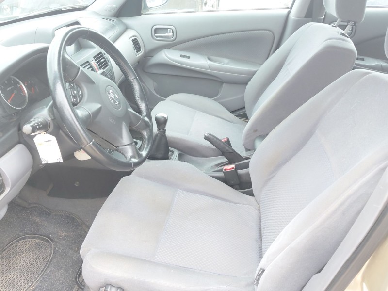nissan almera ii hatchback (n16) del año 2003