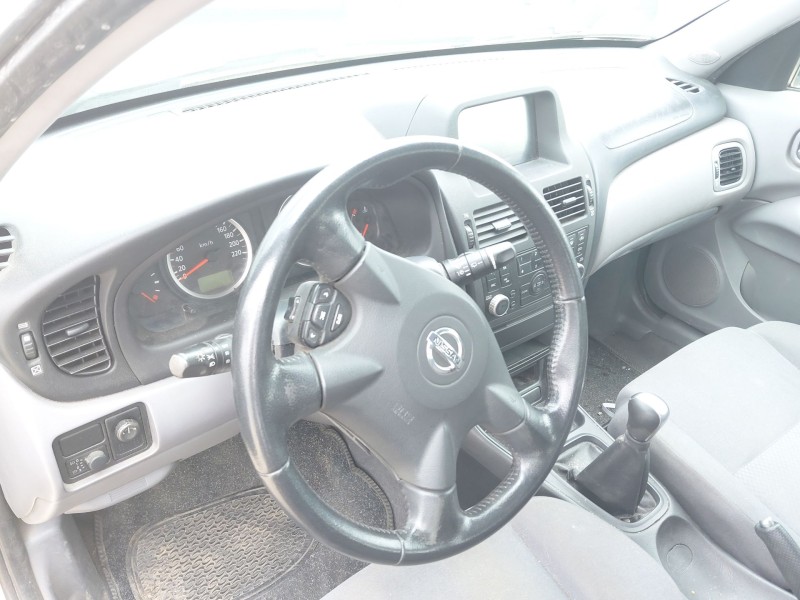 nissan almera ii hatchback (n16) del año 2003