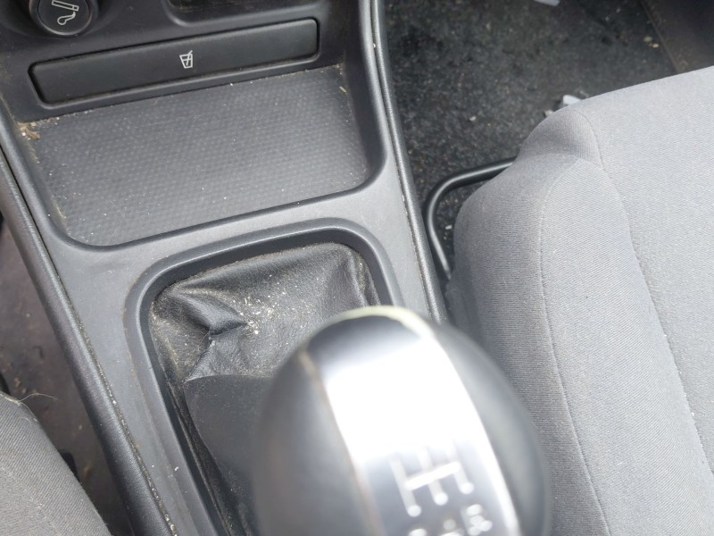 nissan almera ii hatchback (n16) del año 2003