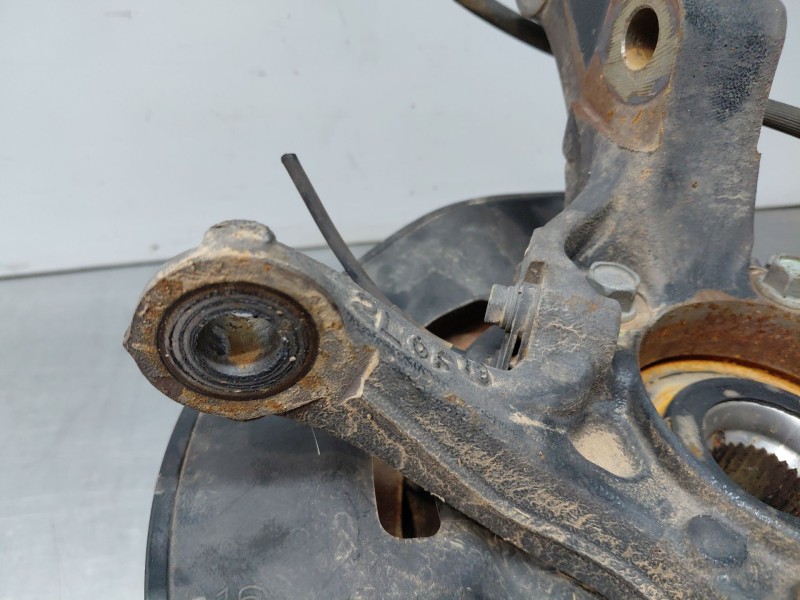 Recambio de mangueta delantera izquierda para kia sportage drive referencia OEM IAM   