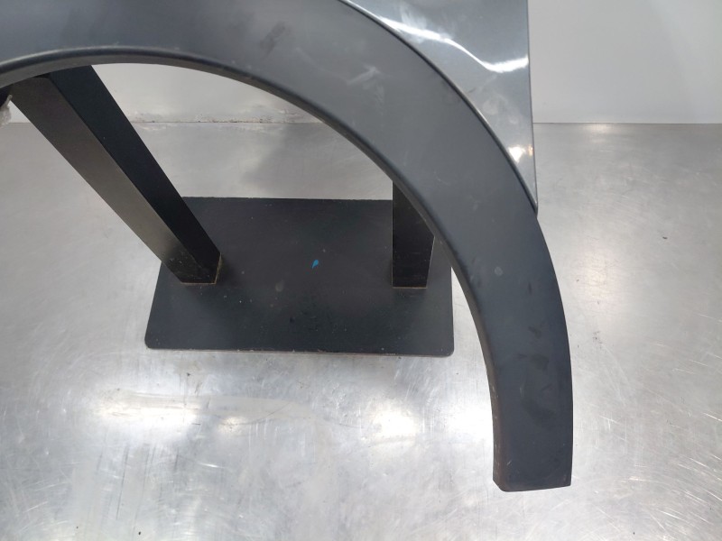Recambio de aleta delantera izquierda para citroën c4 cactus 1.2 vti 82 referencia OEM IAM 9801112580  