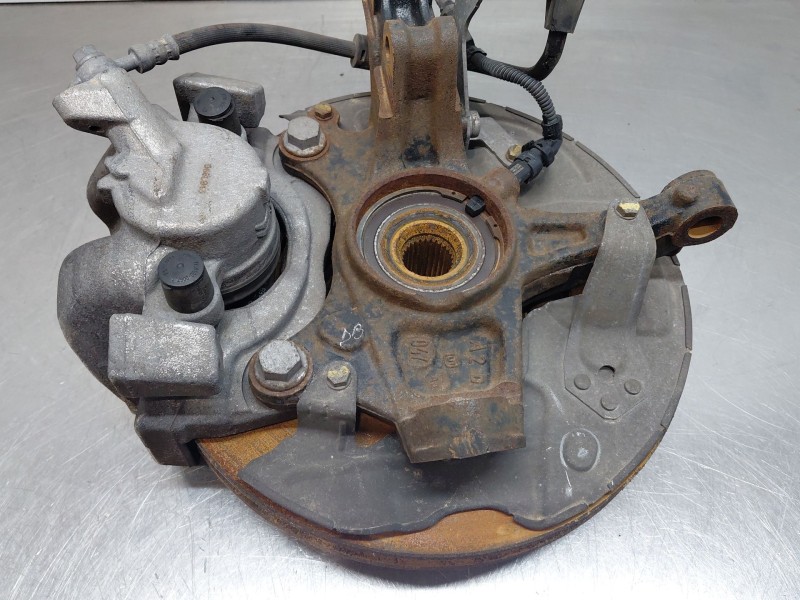 Recambio de mangueta delantera derecha para peugeot 5008 allure referencia OEM IAM 1618891080  