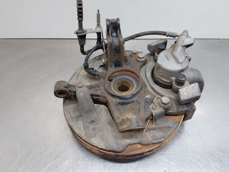 Recambio de mangueta delantera izquierda para peugeot 5008 allure referencia OEM IAM 1618890980  