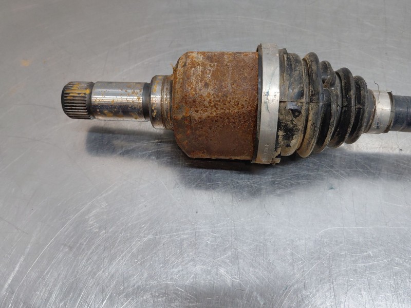 Recambio de transmision delantera izquierda para peugeot 5008 allure referencia OEM IAM 9811176880  