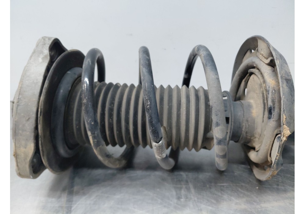Recambio de amortiguador delantero derecho para mercedes-benz clase a (w176) design referencia OEM IAM A1763234400 A1763202038 