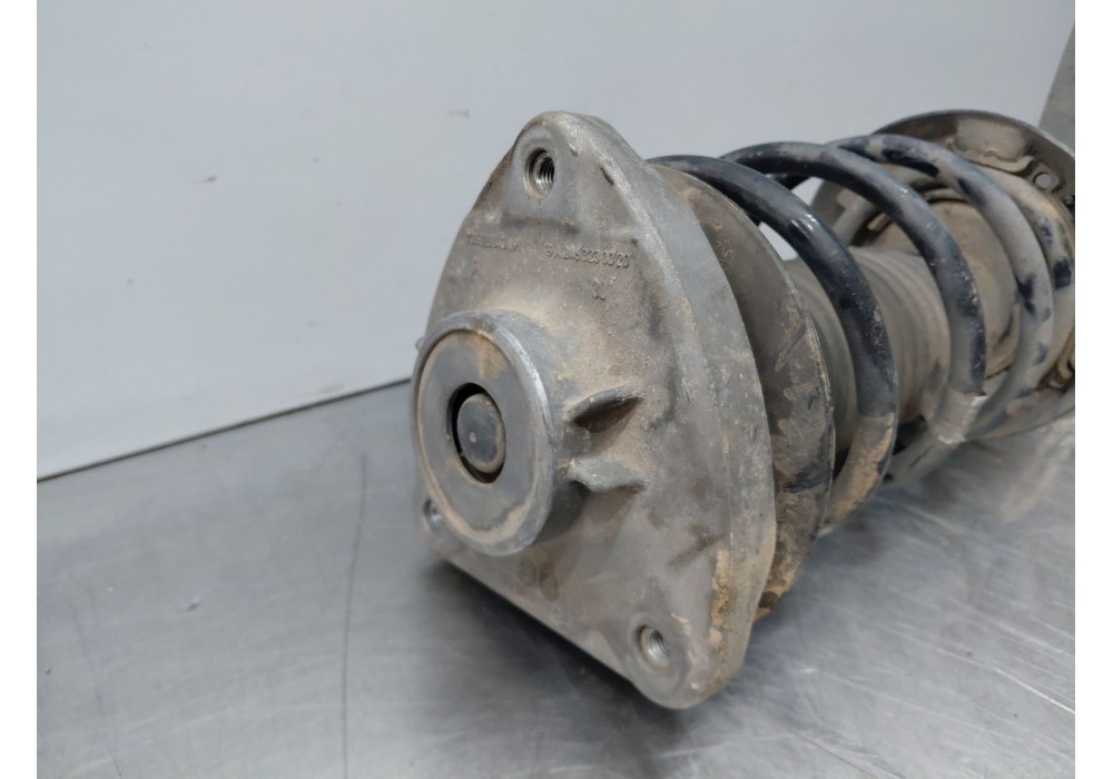 Recambio de amortiguador delantero derecho para mercedes-benz clase a (w176) design referencia OEM IAM A1763234400 A1763202038 