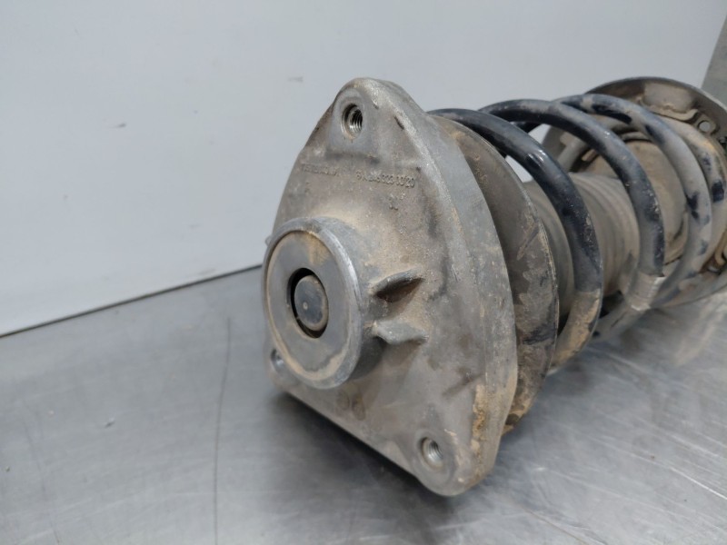 Recambio de amortiguador delantero derecho para mercedes-benz clase a (w176) design referencia OEM IAM A1763234400 A1763202038 