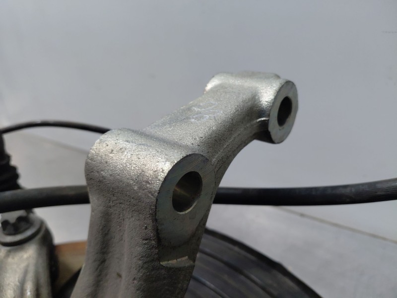 Recambio de mangueta delantera derecha para mercedes-benz clase a (w176) design referencia OEM IAM A2463320601  