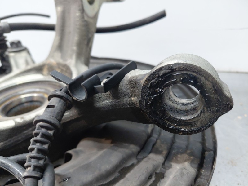 Recambio de mangueta delantera derecha para mercedes-benz clase a (w176) design referencia OEM IAM A2463320601  