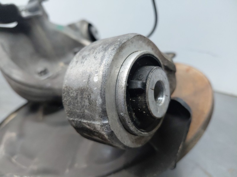 Recambio de mangueta trasera derecha para mercedes-benz clase a (w176) design referencia OEM IAM A2463503641  